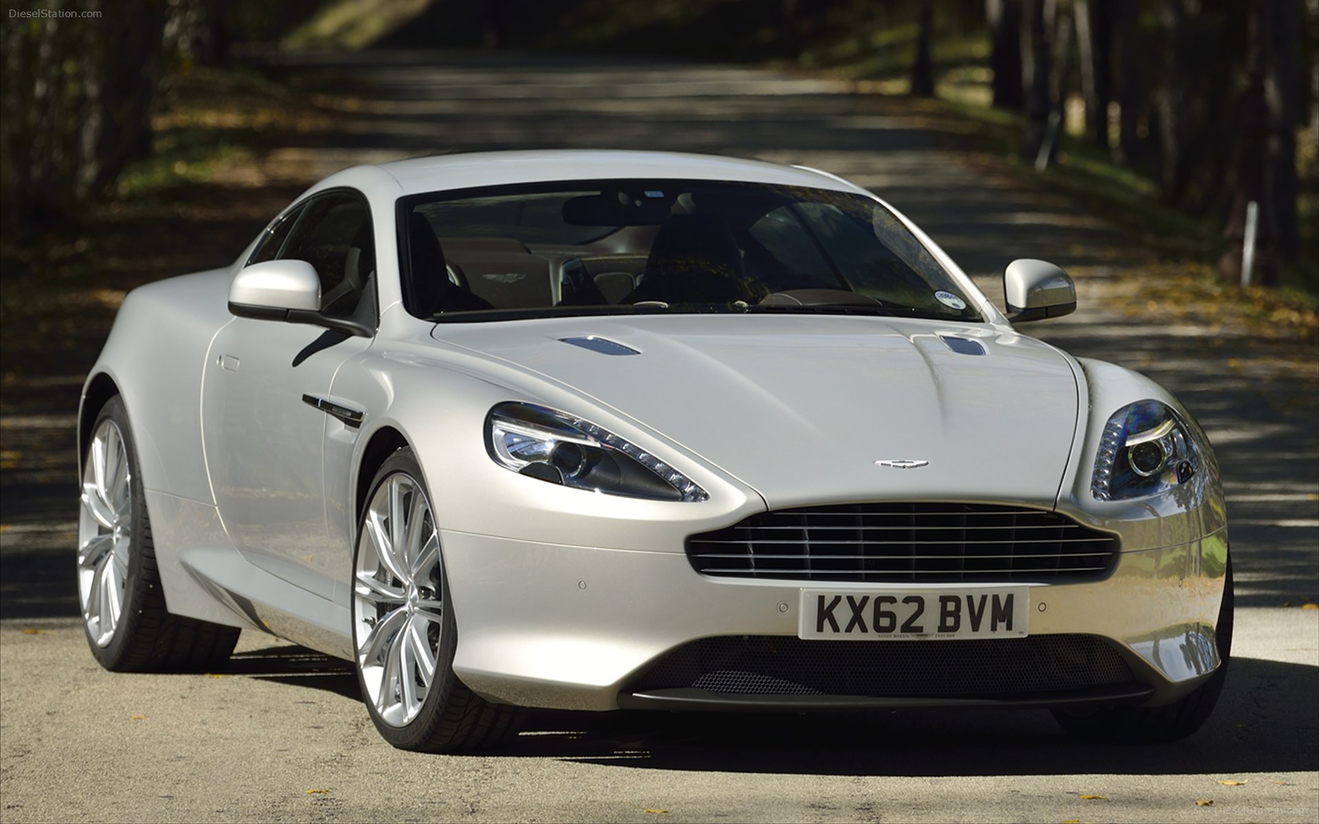 Aston Martin DB9 2013